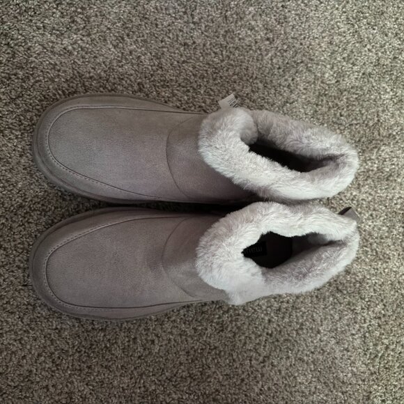 Maurices Faux Fur Lined Gray Plaid Ankle Boots Bootie Ladies Size 8 - Picture 3 of 5